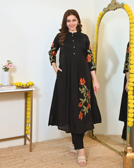 Elegant Noir Bloom Black Kurta Set