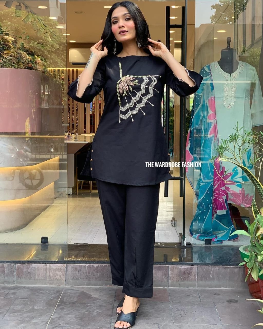 Elegant Black Embroidered Kurta Set with Straight Pants