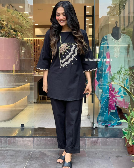 Elegant Black Embroidered Kurta Set with Straight Pants
