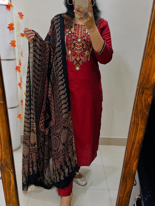 Red Hand-Embroidered Kurta Set With Ajrakh Print Dupatta