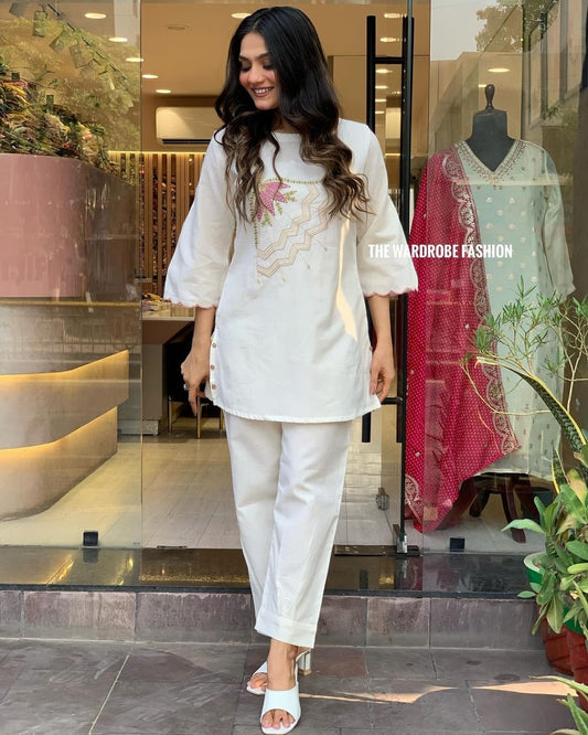 Elegant Off-White Embroidered Kurta Set with Straight Pants